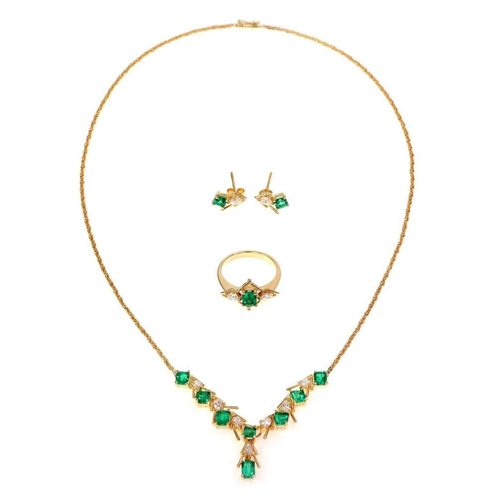 Estate 18k Gold Diamond Emerald Jewelry Set Necklace Ring Earrings: Estate 18k Gold Diamond Emerald Jewelry Set Necklace Ring Earrings This stunning estate jewelry set features a captivating combination of 18k yellow gold and 14k white gold backs for the earrings. The