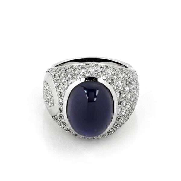 18K White Gold Dome Ring with Diamonds and Onyx by Antonini Size 7: 18K White Gold Dome Ring with Diamonds and Onyx by Antonini Size 7 This Antonini dome band ring is crafted from solid 18k white gold and features a bold, sculptural design. The centerpiece is a sleek