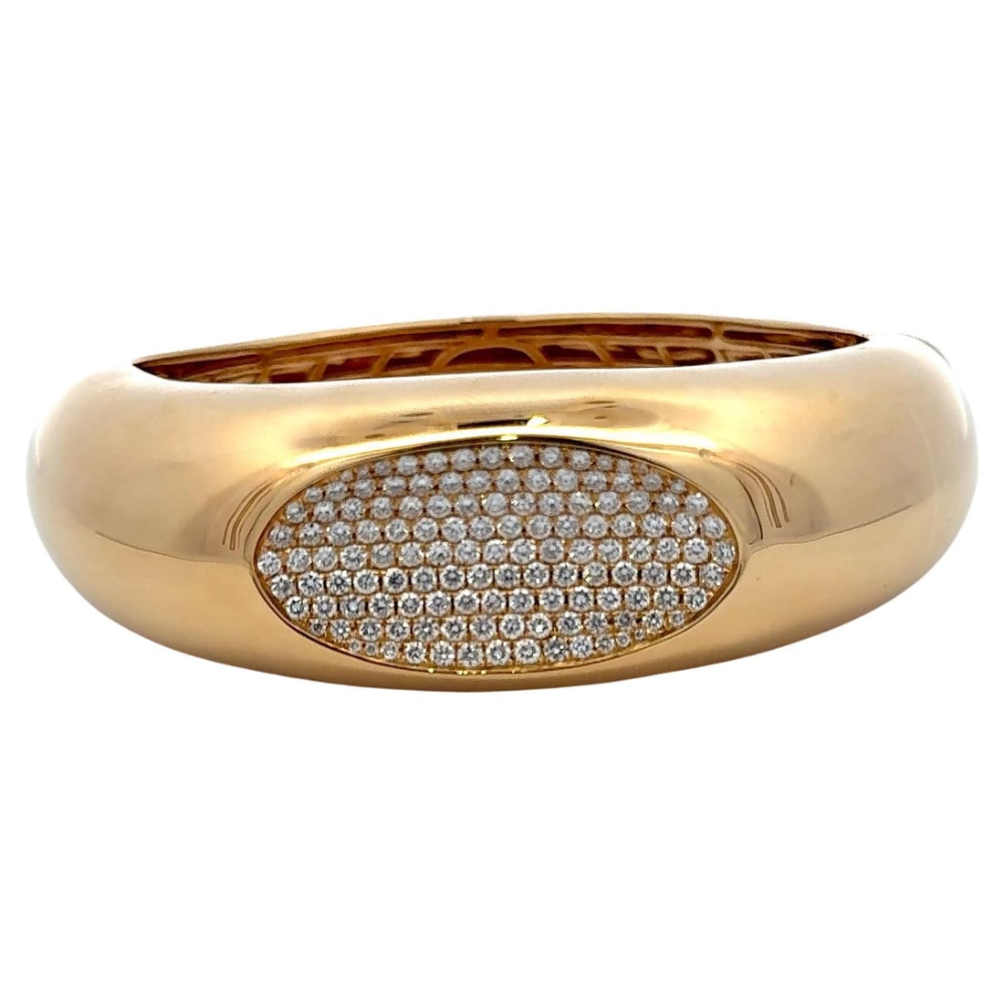 Italian 18K Yellow Gold Bangle with 2.48 Carats E-F Diamonds: Italian 18K Yellow Gold Bangle with 2.48 Carats E-F Diamonds This exquisite Italian wide diamond bangle bracelet showcases a luxurious high-polish finish in 18K yellow gold. It features an elegant ova