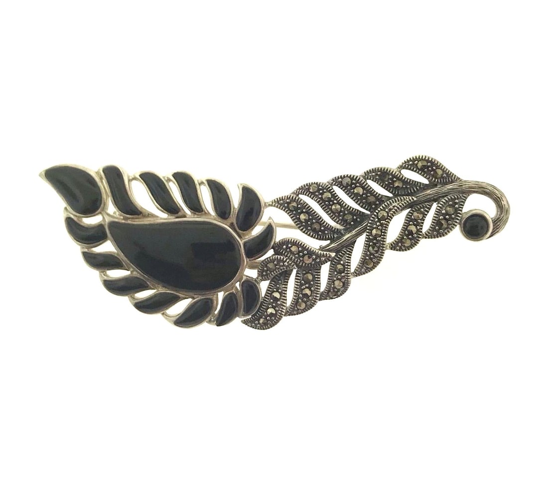 Large Sterling Silver Leaf Brooch with Marcasite and Black Onyx: Large Sterling Silver Leaf Brooch with Marcasite and Black Onyx Elevate your accessory game with this exquisite Sterling Silver Marcasite and Black Onyx Leaf Brooch. Crafted from .925 sterling silver,
