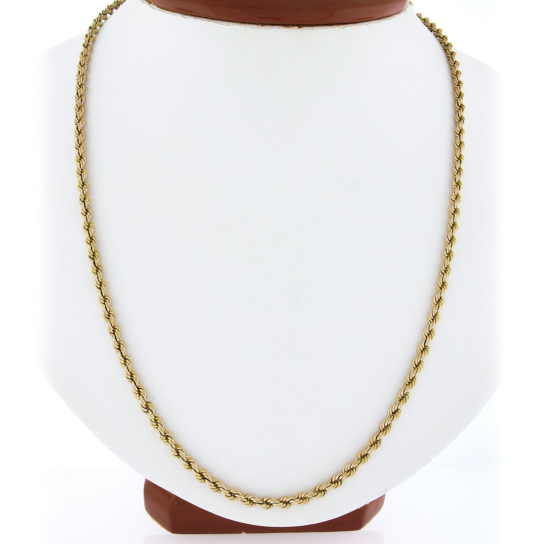 Unbranded 14K Yellow Gold 24.5 Inch Polished Rope Link Chain Necklace: Unbranded 14K Yellow Gold 24.5 Inch Polished Rope Link Chain Necklace Elevate your accessory collection with this unisex Classic Solid 14K Gold Rope Link Chain Necklace. Measuring an impressive 24.5 i