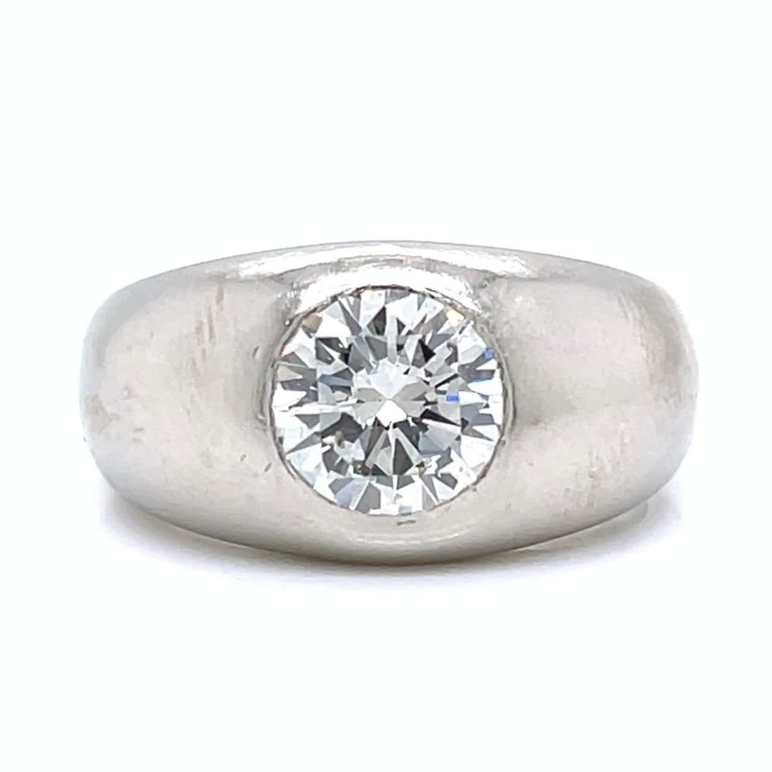 1960's 14K White Gold Diamond Ring 1.80 Ct I Color SI1: 1960's 14K White Gold Diamond Ring 1.80 Ct I Color SI1 This elegant 1960's ring features a stunning 1.80 Ct. diamond at its center, showcasing its I color and SI1 clarity. Crafted from 14K white gold,