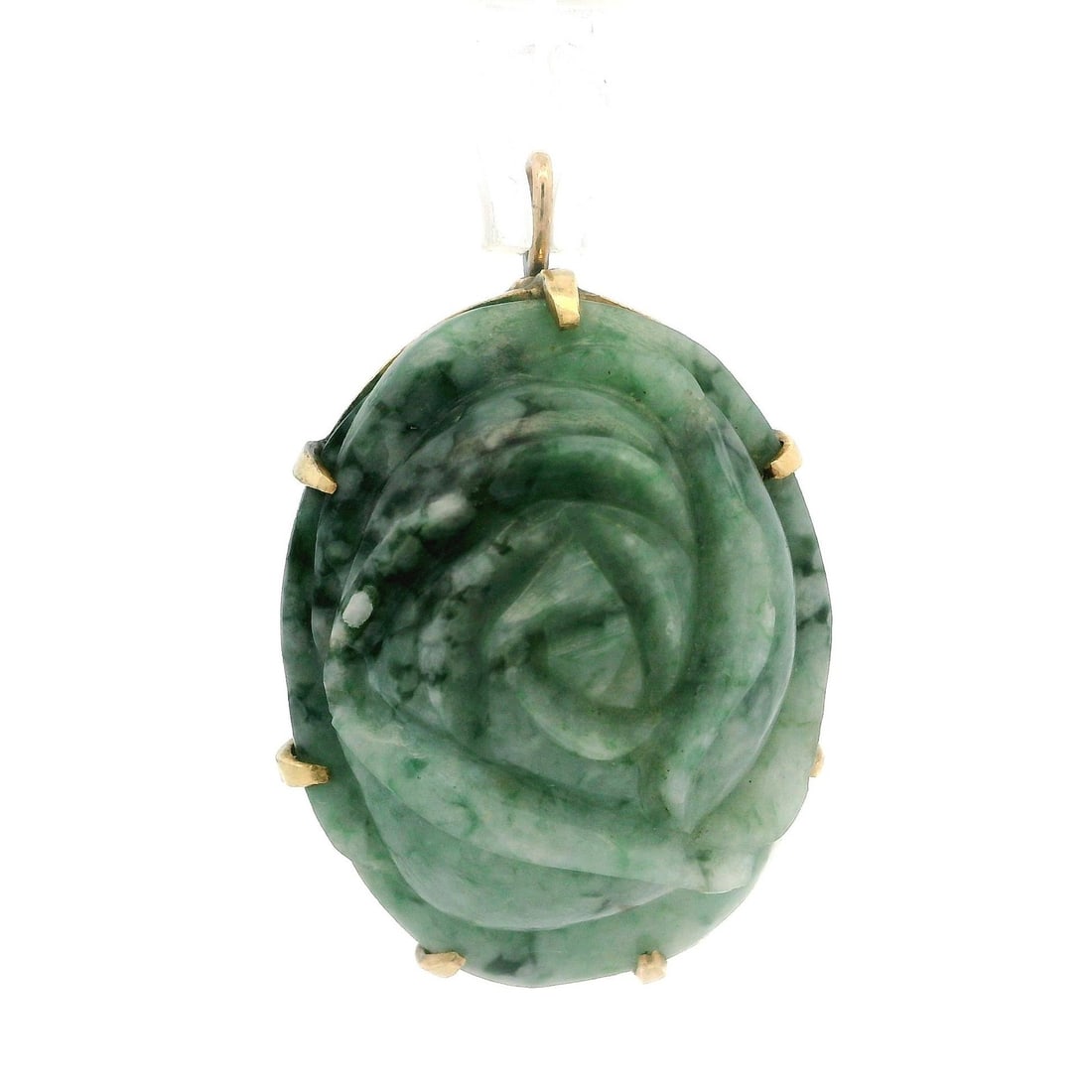 Vintage Yellow Gold Carved Rose Flower Jade Brooch Pendant: Vintage Yellow Gold Carved Rose Flower Jade Brooch Pendant This exquisite vintage pendant features a beautifully carved rose flower design in natural jade. The oval-shaped jade stone displays a lovely