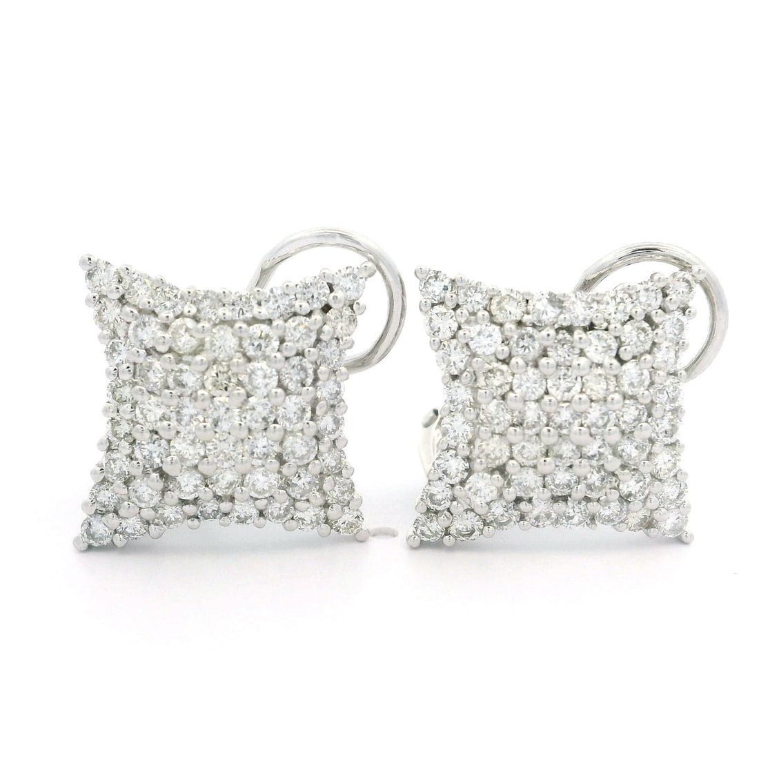 Omega 14K White Gold 1.60ctw Diamond Star Earrings: Omega 14K White Gold 1.60ctw Diamond Star Earrings Elevate your style with these stunning 14k White Gold earrings, featuring a captivating star-shaped design adorned with a dazzling array of natural d