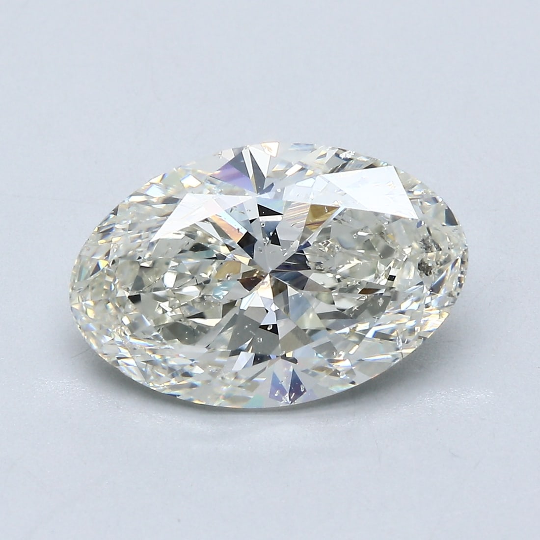 Loose Diamond - OVAL 4.1ct G SI2: Loose Diamond - OVAL 4.1ct G SI2 Source: Natural Mined Diamond Shape: OVAL Carats: 4.1 Color: G Clarity: SI2 Certification: GIA Condition: Pre-Owned PLEASE NOTE: Framed, Large, or heavy items do not h