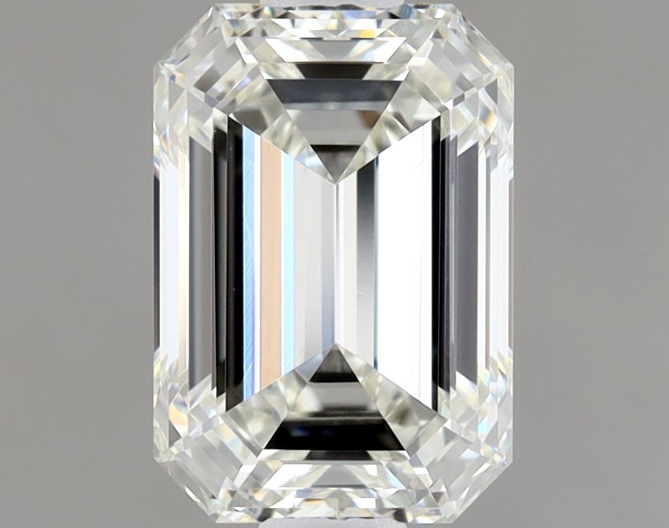 Loose Diamond - EMERALD 1.2ct J VVS2: Loose Diamond - EMERALD 1.2ct J VVS2 Source: Natural Mined Diamond Shape: EMERALD Carats: 1.2 Color: J Clarity: VVS2 Certification: GIA Condition: Pre-Owned PLEASE NOTE: Framed, Large, or heavy items