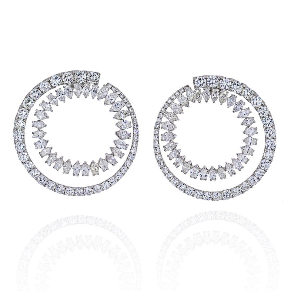 18K White Gold Diamond Hoop Earrings 15.20 Carats F-G VS-SI: 18K White Gold Diamond Hoop Earrings 15.20 Carats F-G VS-SI Adorn your ears with these exquisite 18K White Gold Open Circle Marquise Round Cut Diamond Hoop Earrings, designed for pierced ears. These s
