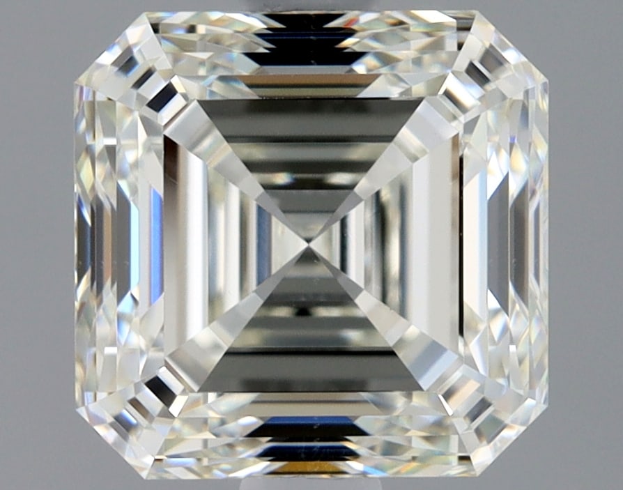Loose Diamond - ASSCHER 2.01ct J VVS2: Loose Diamond - ASSCHER 2.01ct J VVS2 Source: Natural Mined Diamond Shape: ASSCHER Carats: 2.01 Color: J Clarity: VVS2 Certification: GIA Condition: Pre-Owned PLEASE NOTE: Framed, Large, or heavy item