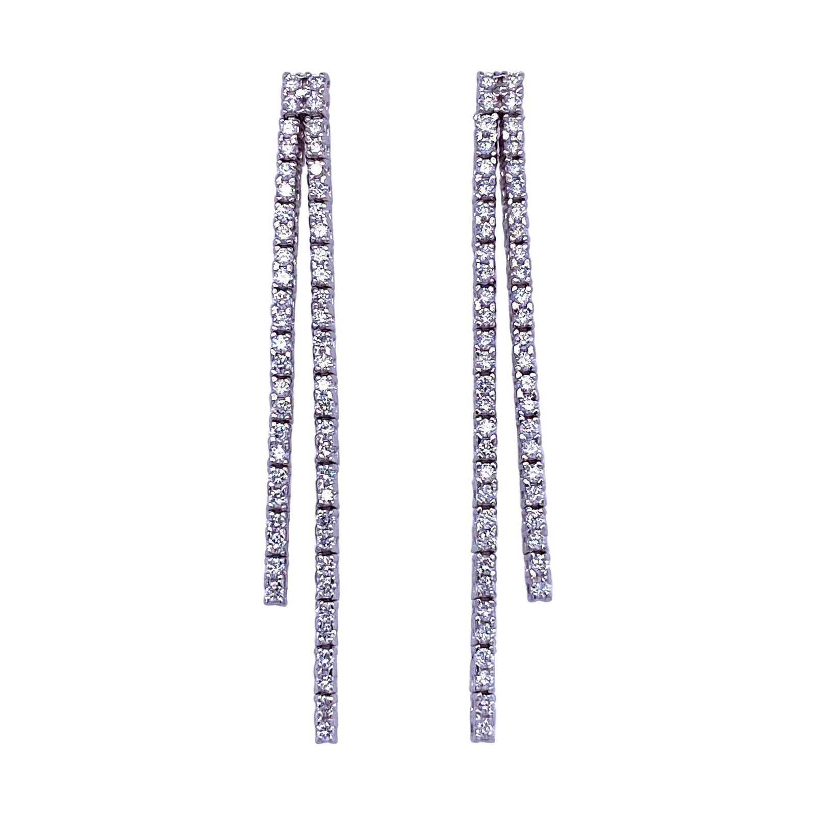 14K White Gold Double-Row Diamond Drop Earrings 0.90 ct G SI2: 14K White Gold Double-Row Diamond Drop Earrings 0.90 ct G SI2 Elevate your elegance with these stunning double-row diamond drop earrings, crafted from luxurious 14K white gold. Featuring 108 radiant r