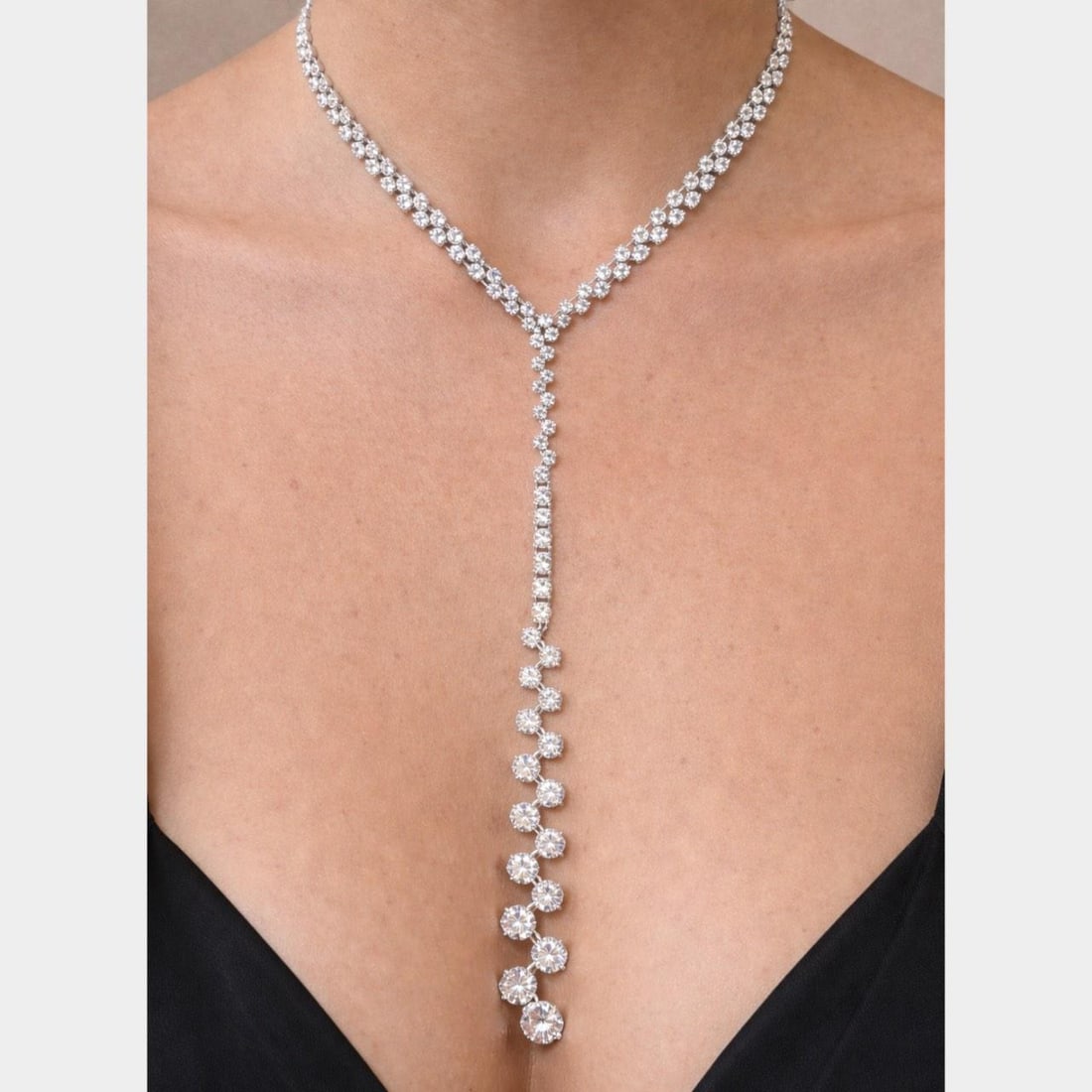 18K White Gold Diamond Necklace with 66 Carats by Cellini: 18K White Gold Diamond Necklace with 66 Carats by Cellini This pre-owned Cellini necklace is crafted from 18K white gold and set with approximately 66.00 carats of 161 diamonds, featuring D-F color an