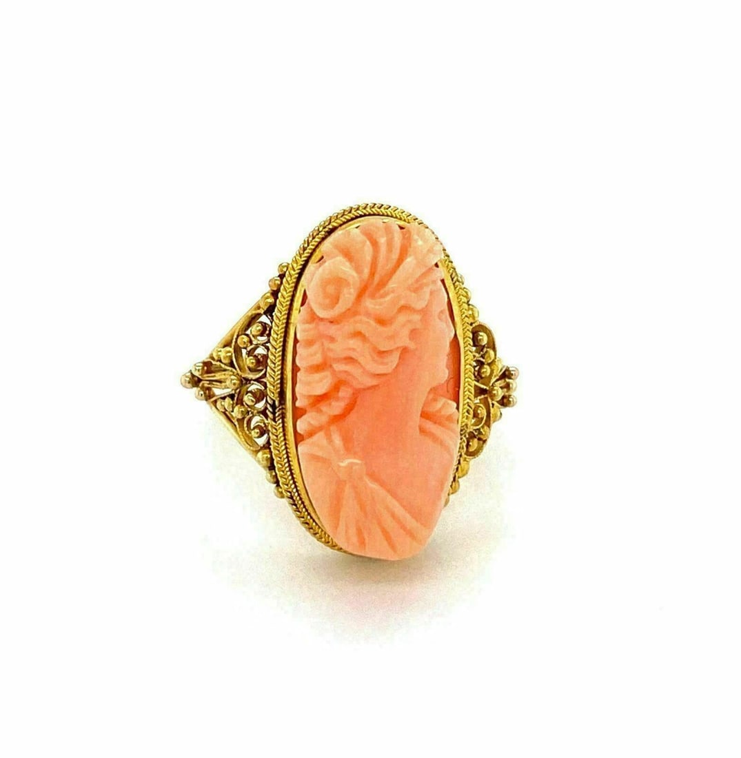 Vintage 18k Yellow Gold Ring with Carved Coral Cameo Size 4 (1 of 7)