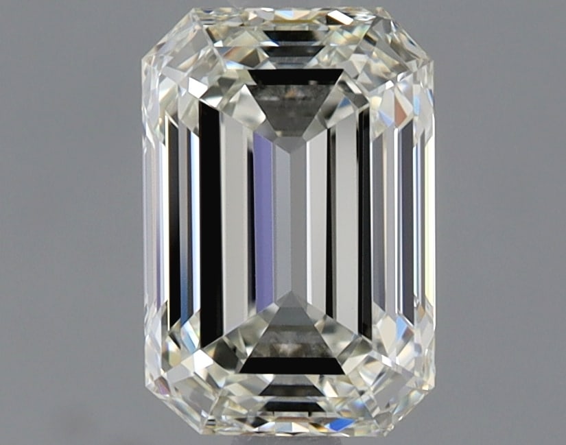 Loose Diamond - EMERALD 1.2ct J VVS2: Loose Diamond - EMERALD 1.2ct J VVS2 Source: Natural Mined Diamond Shape: EMERALD Carats: 1.2 Color: J Clarity: VVS2 Certification: GIA Condition: Pre-Owned PLEASE NOTE: Framed, Large, or heavy items