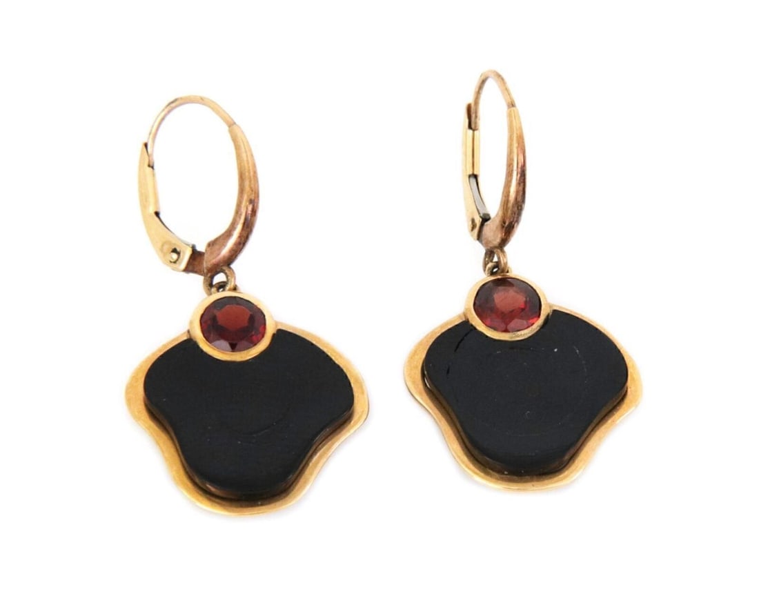 Floral Dangle Earrings in 14k Yellow Gold With Garnet and Black Coral: Floral Dangle Earrings in 14k Yellow Gold With Garnet and Black Coral These vintage dangle earrings feature a floral motif crafted from garnet and black coral, set in solid 14k yellow gold. The earrin