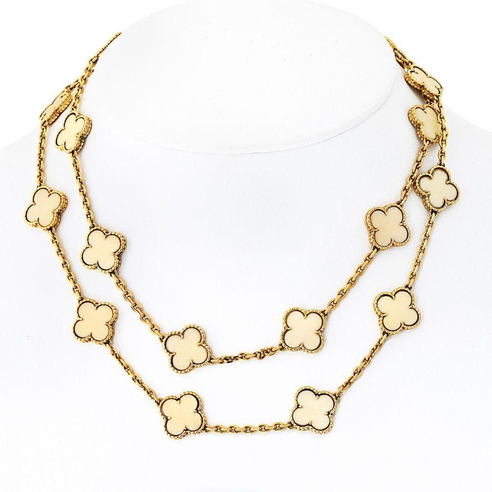 Van Cleef & Arpels Alhambra 18K Yellow Gold 20 Motif Necklace: Van Cleef & Arpels Alhambra 18K Yellow Gold 20 Motif Necklace This exquisite Van Cleef & Arpels Alhambra necklace features a stunning design crafted from 18K yellow gold, showcasing 20 motifs of elega