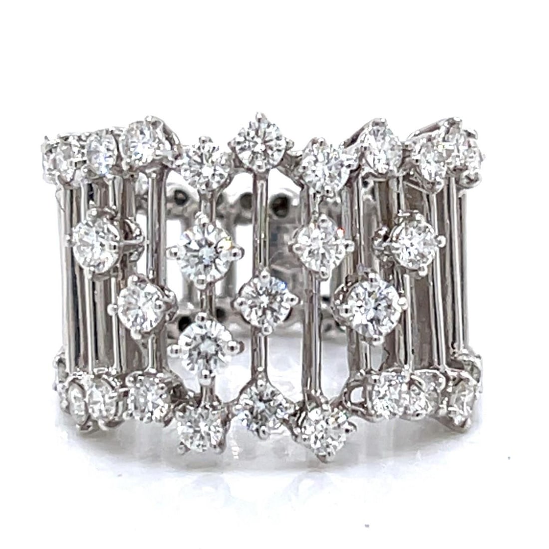 18K White Gold Diamond Ring 2.10 Ct 30 Diamonds VVS-VS (1 of 6)