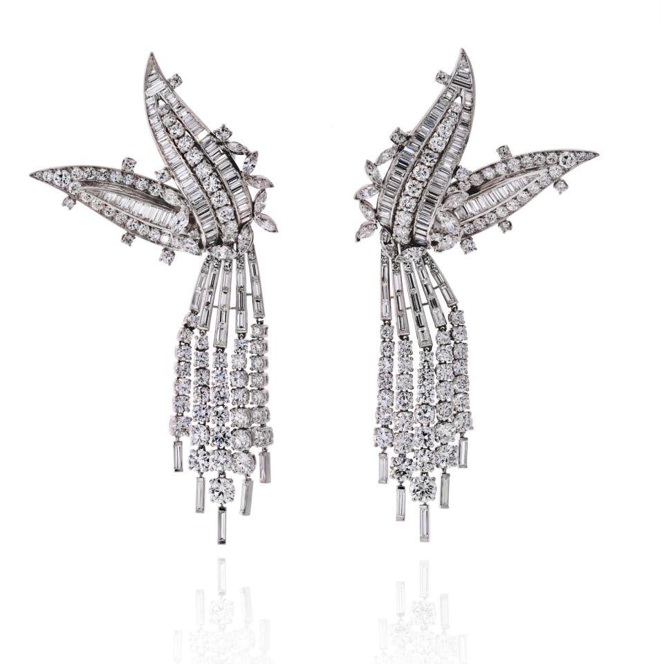 David Webb Day and Night Diamond Earrings 50 Carats Platinum 18K White Gold: David Webb Day and Night Diamond Earrings 50 Carats Platinum 18K White Gold Elevate your jewelry collection with these stunning David Webb Day and Night earrings, expertly crafted in a luxurious combi