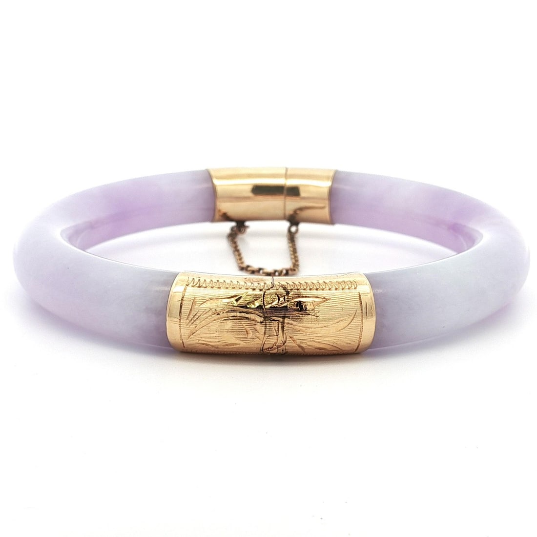 Vintage 14k Yellow Gold GIA Certified Purple Jade Hinged Bangle Bracelet: Vintage 14k Yellow Gold GIA Certified Purple Jade Hinged Bangle Bracelet This exquisite vintage hinged open bangle bracelet showcases a stunning arc shape crafted from solid 14k yellow gold. It featur