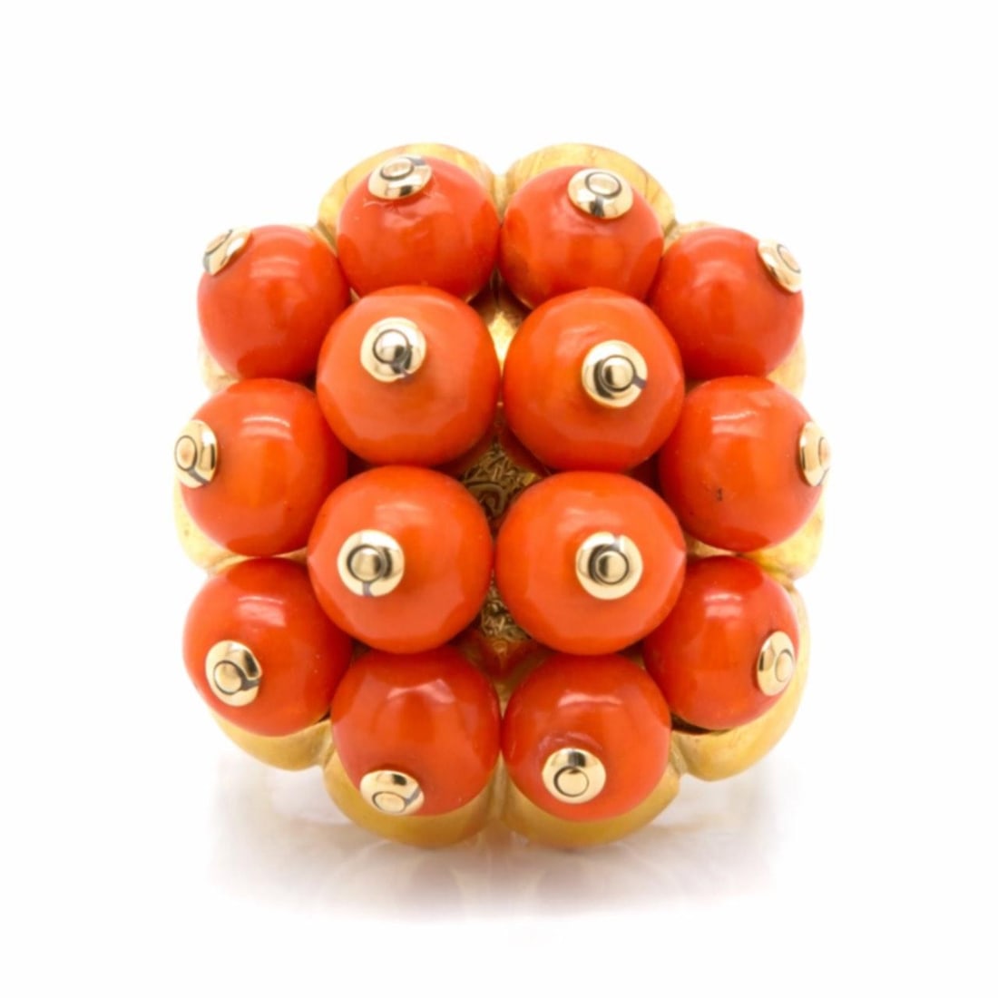 18K Yellow Gold Coral Ring French Retro Design Size 6.5: 18K Yellow Gold Coral Ring French Retro Design Size 6.5 This French Retro ring features a vibrant coral set in 18K yellow gold. The piece weighs 19.3 grams and is sized at 6.5. It is offered in pre-ow