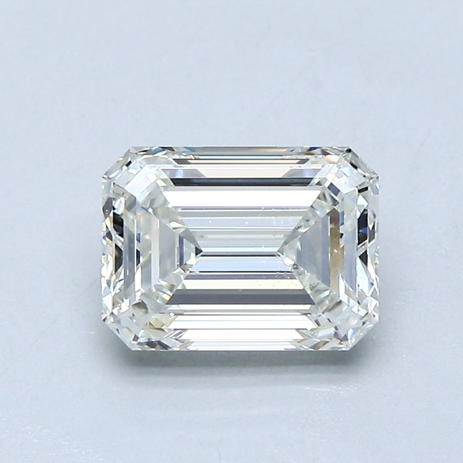 Loose Diamond - EMERALD 1.5ct J VS1: Loose Diamond - EMERALD 1.5ct J VS1 Source: Natural Mined Diamond Shape: EMERALD Carats: 1.5 Color: J Clarity: VS1 Certification: GIA Condition: Pre-Owned PLEASE NOTE: Framed, Large, or heavy items do