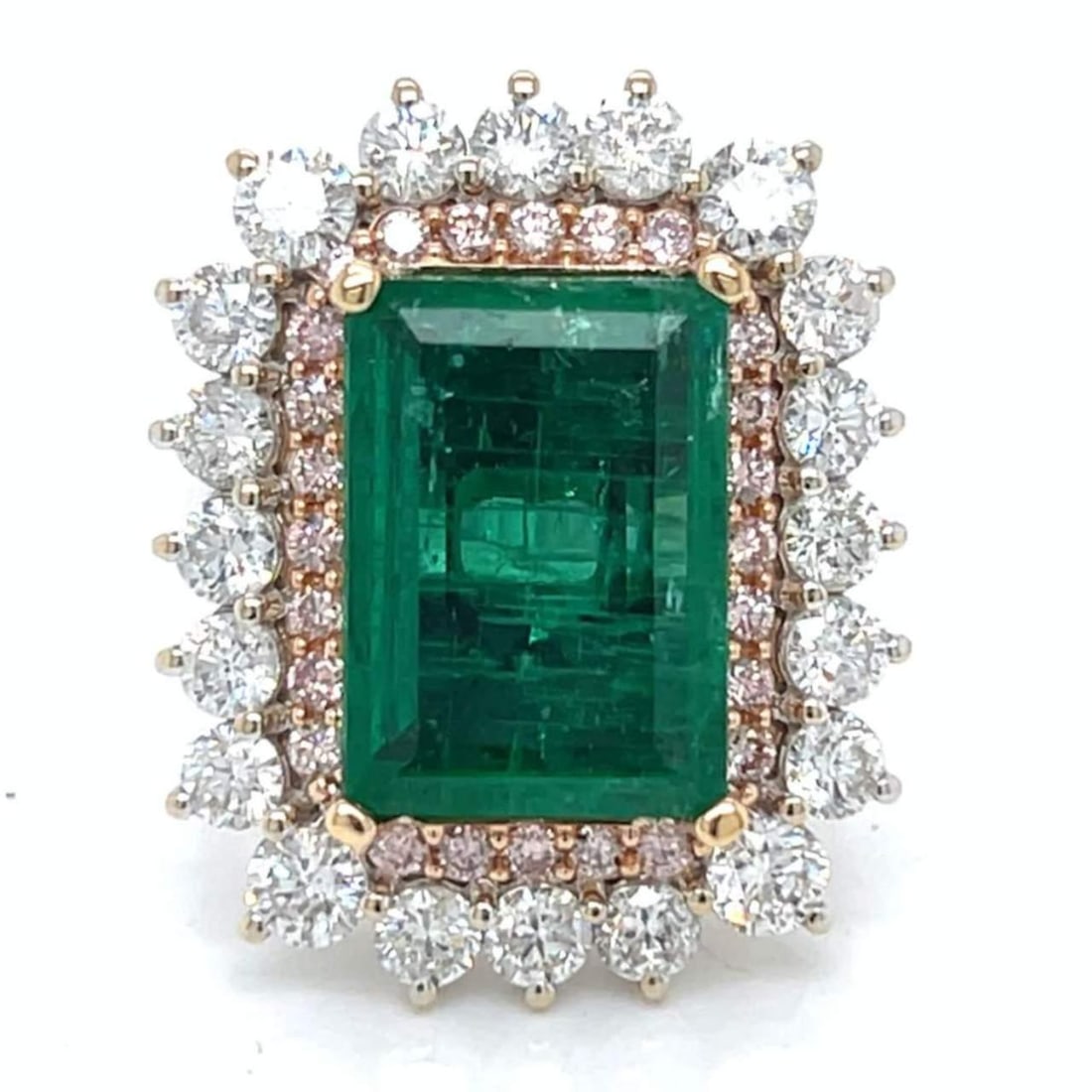 Stunning Platinum & 18K White Gold Colombian Emerald Diamond Ring 6.28 Ct: Stunning Platinum & 18K White Gold Colombian Emerald Diamond Ring 6.28 Ct This stunning ring features a breathtaking 6.28 Ct. Colombian emerald, elegantly set in a blend of platinum and 18K white gold