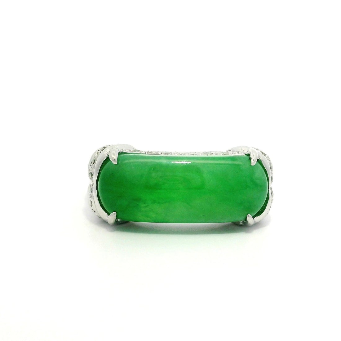 18k White Gold GIA Certified 7.17ct Jade Diamond Band Ring: 18k White Gold GIA Certified 7.17ct Jade Diamond Band Ring This exquisite ring features a stunning natural genuine jade stone, expertly crafted in solid 18k white gold. The centerpiece is a 6.86 ct ov