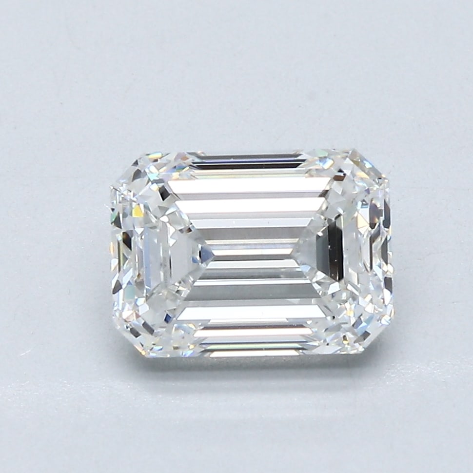 Loose Diamond - EMERALD 2ct F VS2: Loose Diamond - EMERALD 2ct F VS2 Source: Natural Mined Diamond Shape: EMERALD Carats: 2 Color: F Clarity: VS2 Certification: GIA Condition: Pre-Owned PLEASE NOTE: Framed, Large, or heavy items do not