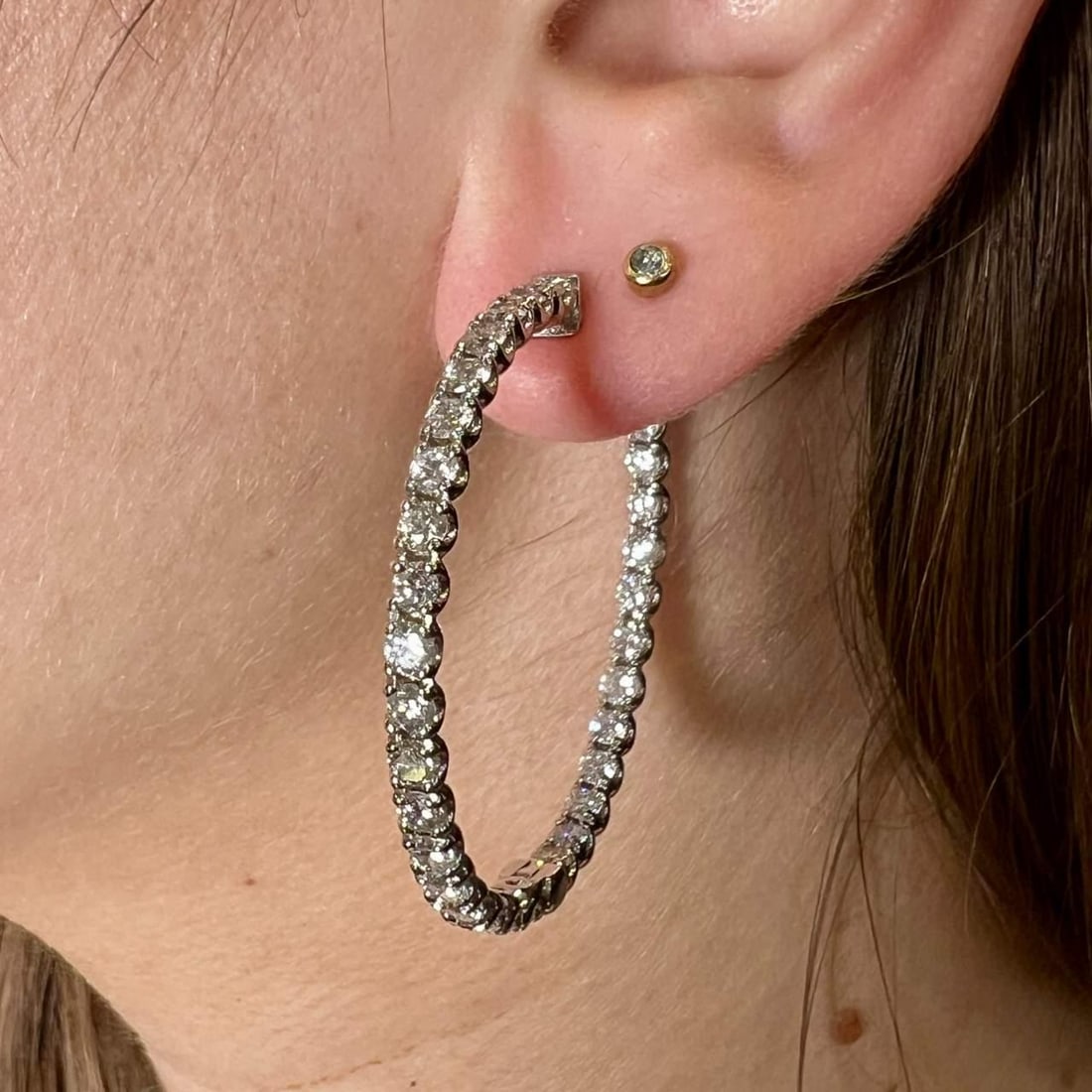 14K White Gold 6.00 Ct Diamond Hoop Earrings 62 Diamonds F-H VS1-SI1: 14K White Gold 6.00 Ct Diamond Hoop Earrings 62 Diamonds F-H VS1-SI1 Elevate your jewelry collection with these stunning 14K White Gold Diamond Hoop Earrings. Crafted from high-quality 14K white gold,