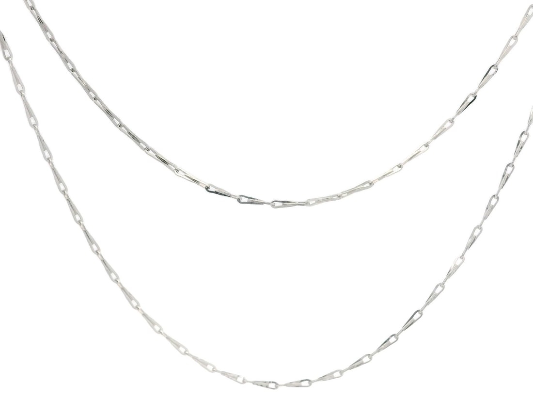 Dainty 14k White Gold 16 Inch Antique Link Chain Necklace: Dainty 14k White Gold 16 Inch Antique Link Chain Necklace This exquisite necklace showcases a delicate antique-style dainty link chain crafted from solid 14k white gold. With a length of 16 inches and