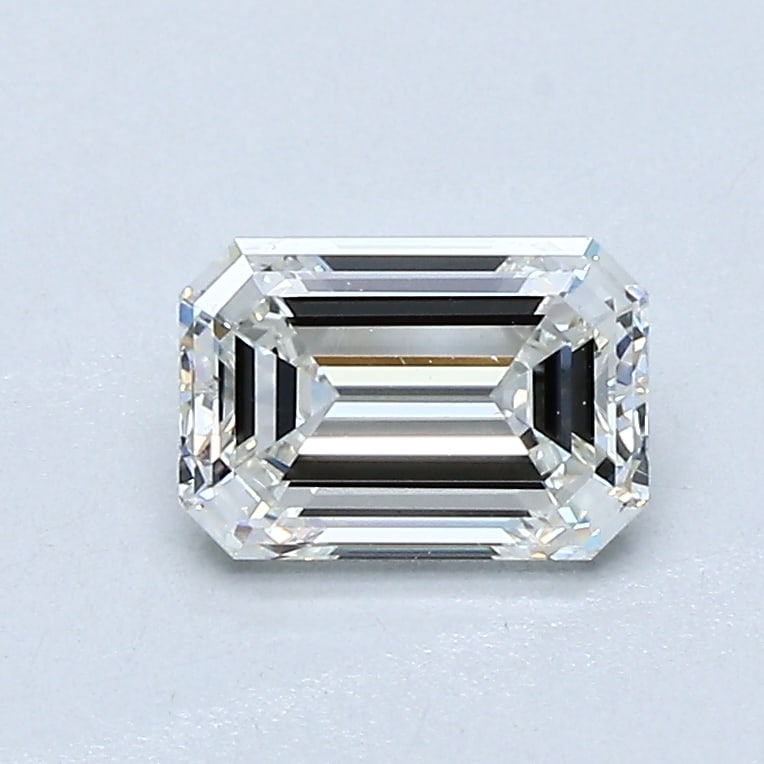 Loose Diamond - EMERALD 0.9ct I VS1: Loose Diamond - EMERALD 0.9ct I VS1 Source: Natural Mined Diamond Shape: EMERALD Carats: 0.9 Color: I Clarity: VS1 Certification: GIA Condition: Pre-Owned PLEASE NOTE: Framed, Large, or heavy items do