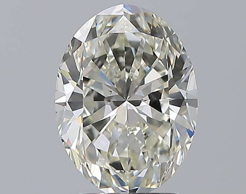 Loose Diamond - OVAL 2.51ct J VS2: Loose Diamond - OVAL 2.51ct J VS2 Source: Natural Mined Diamond Shape: OVAL Carats: 2.51 Color: J Clarity: VS2 Certification: GIA Condition: Pre-Owned PLEASE NOTE: Framed, Large, or heavy items do not