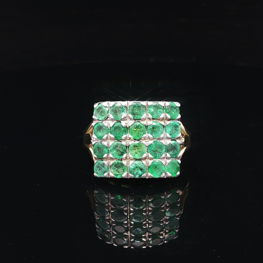 Vintage 14k Yellow Gold Silver Emerald Cocktail Ring 2.50ct: Vintage 14k Yellow Gold Silver Emerald Cocktail Ring 2.50ct This exquisite vintage cocktail ring features a stunning arrangement of (20) natural genuine emeralds, each showcasing a brilliant round cut