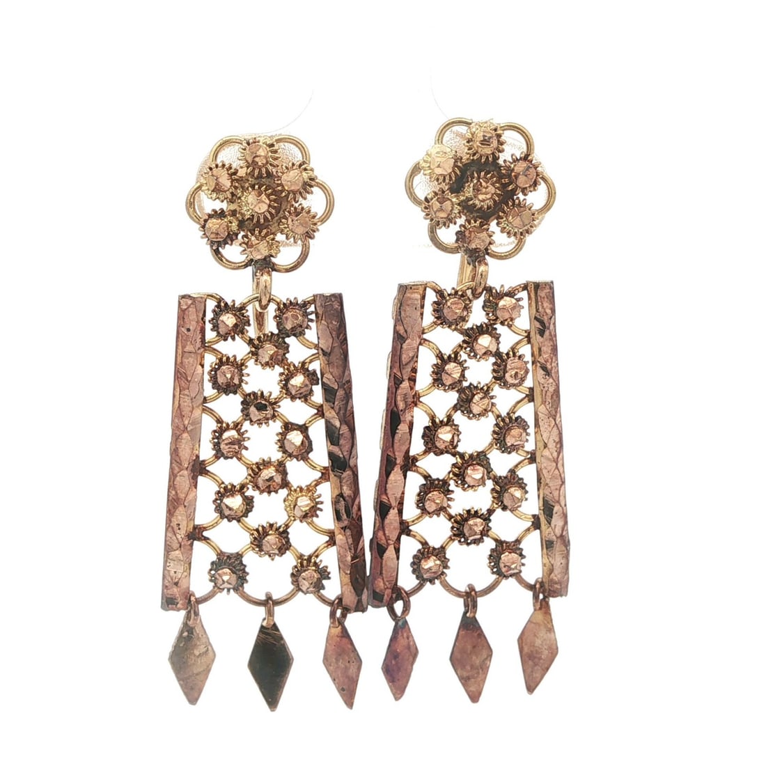 Antique Etruscan Revival 18k Yellow Gold Dangle Earrings: Antique Etruscan Revival 18k Yellow Gold Dangle Earrings Presenting a stunning pair of Antique Etruscan Revival Dangle Earrings, crafted from solid 18k yellow gold. These exquisite earrings feature a