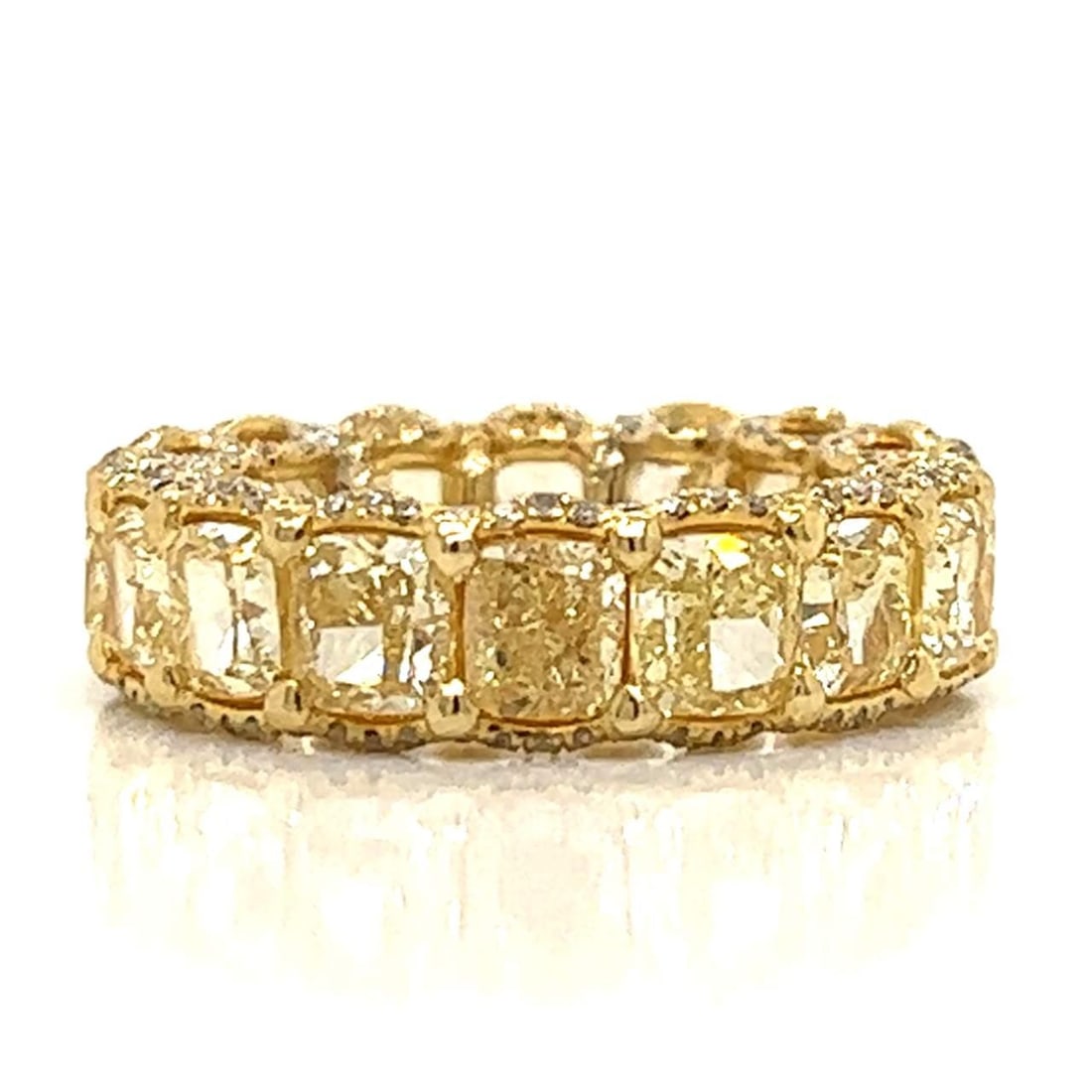 LUGANO 18K Yellow Gold Fancy Yellow Diamond Ring 16 Stones 7.20 Ct: LUGANO 18K Yellow Gold Fancy Yellow Diamond Ring 16 Stones 7.20 Ct This exquisite LUGANO ring showcases a stunning design crafted in 18K yellow gold. It features 16 fancy yellow diamonds with a total