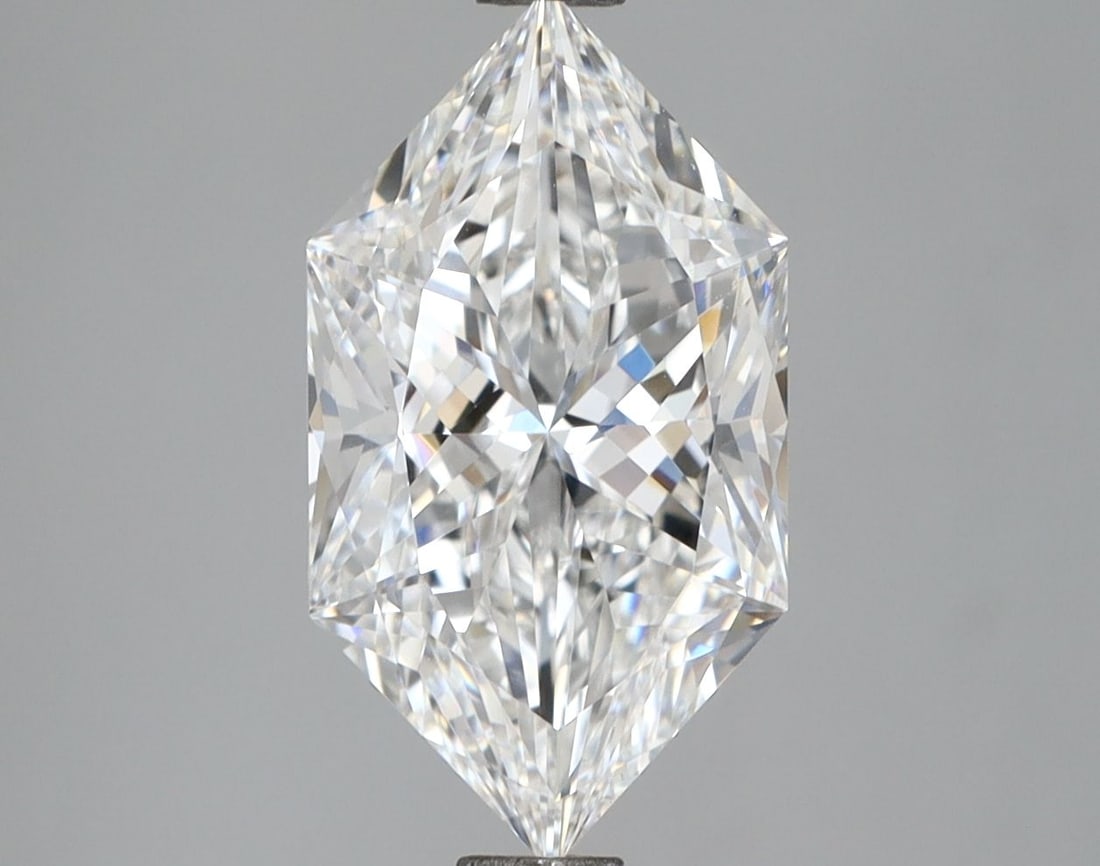 Loose Diamond - HEXAGONAL 3.08ct E VVS2: Loose Diamond - HEXAGONAL 3.08ct E VVS2 Source: This is a real non-mined Diamond that has been grown in a lab Shape: HEXAGONAL Carats: 3.08 Color: E Clarity: VVS2 Certification: IGI Video: