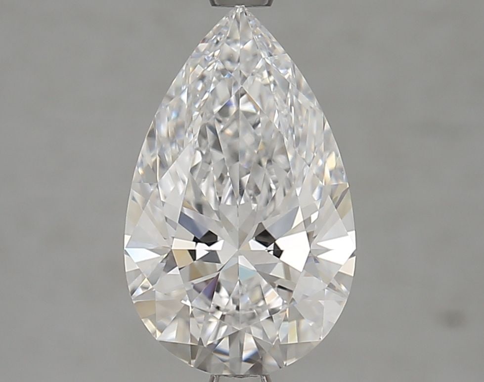 Loose Diamond - PEAR 2.51ct D VS1: Loose Diamond - PEAR 2.51ct D VS1 Source: This is a real non-mined Diamond that has been grown in a lab Shape: PEAR Carats: 2.51 Color: D Clarity: VS1 Certification: GIA Video: Video Link PLEASE