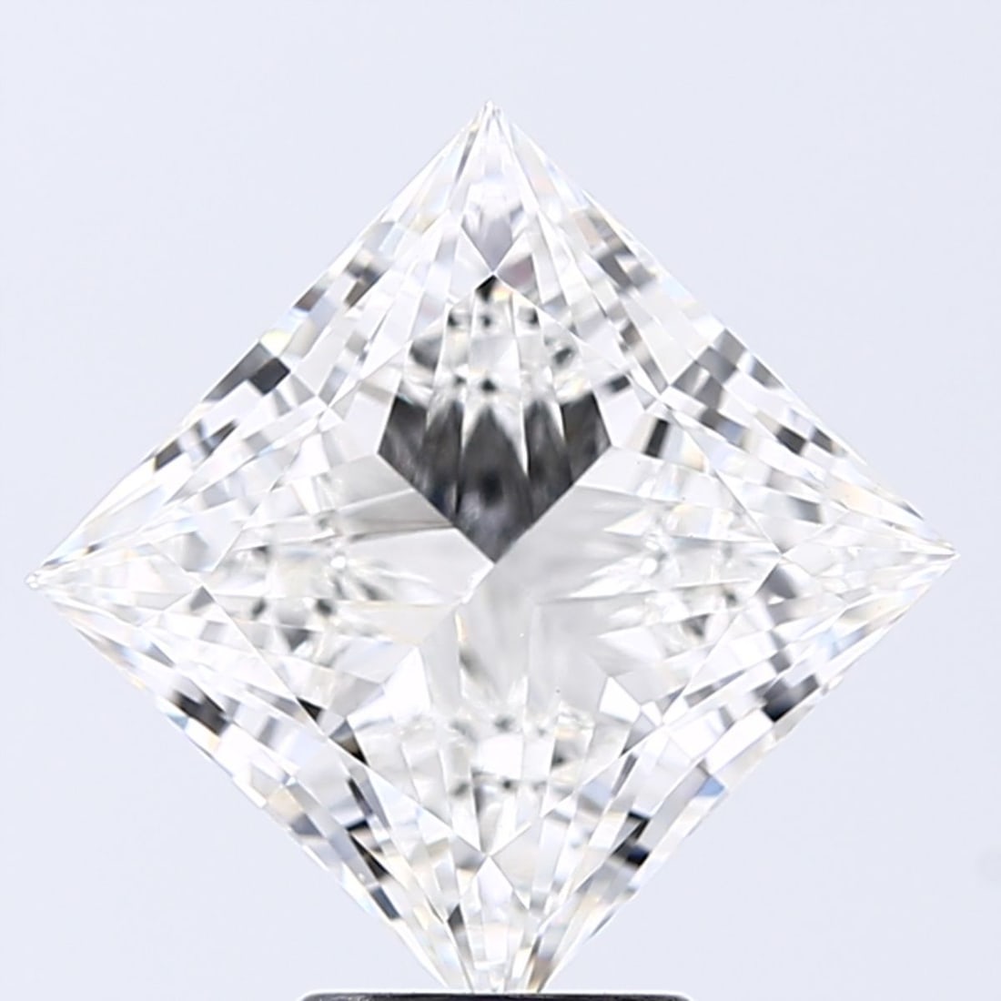 Loose Diamond - PRINCESS 5.03ct F VS1: Loose Diamond - PRINCESS 5.03ct F VS1 Source: This is a real non-mined Diamond that has been grown in a lab Shape: PRINCESS Carats: 5.03 Color: F Clarity: VS1 Certification: IGI Video: