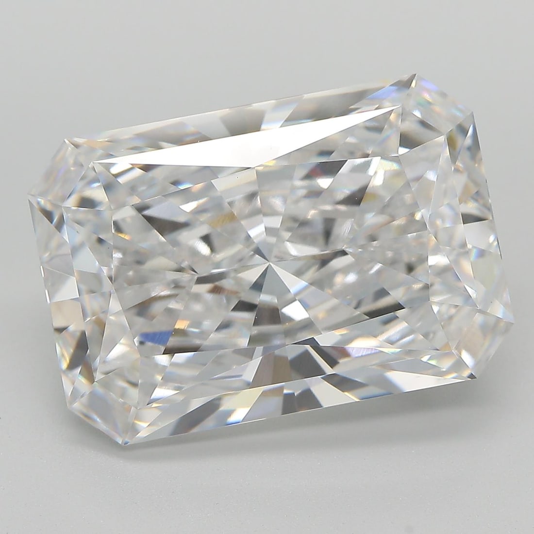 Loose Diamond - RADIANT 12.22ct F VS1: Loose Diamond - RADIANT 12.22ct F VS1 Source: This is a real non-mined Diamond that has been grown in a lab Shape: RADIANT Carats: 12.22 Color: F Clarity: VS1 Certification: GIA Condition: