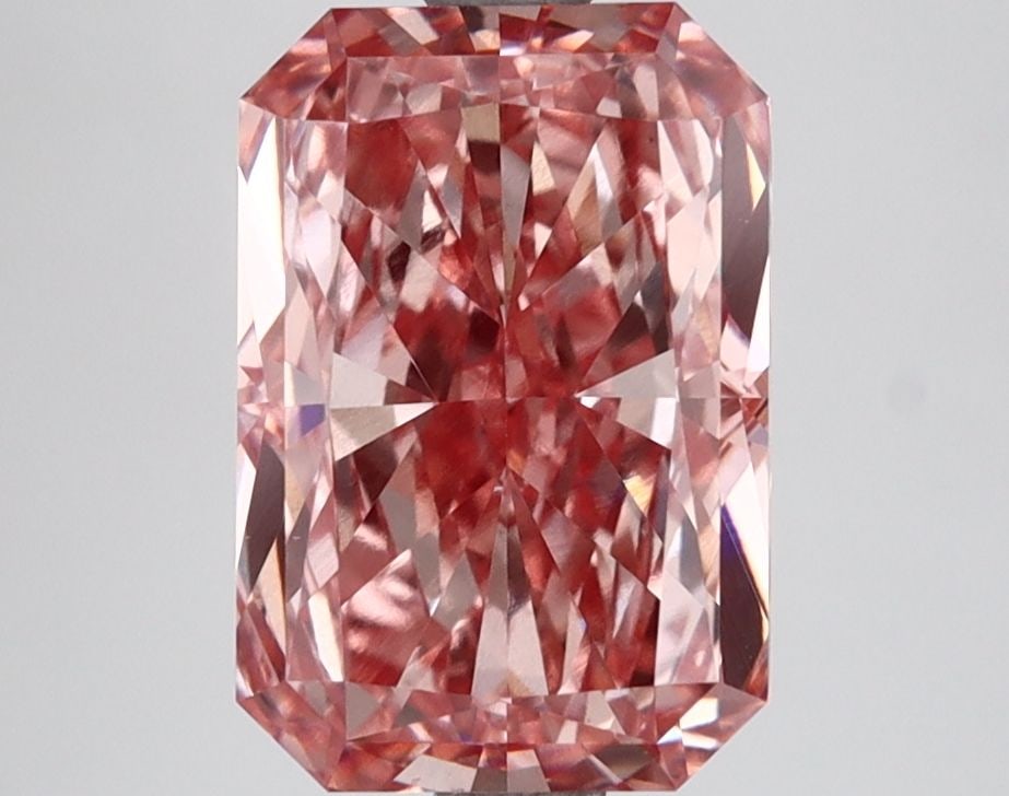 Loose Diamond - RADIANT 3.23ct Fancy Vivid Pink VS1: Loose Diamond - RADIANT 3.23ct Fancy Vivid Pink VS1 Source: This is a real non-mined Diamond that has been grown in a lab Shape: RADIANT Carats: 3.23 Color: Fancy Vivid Pink Certification: IGI Video: