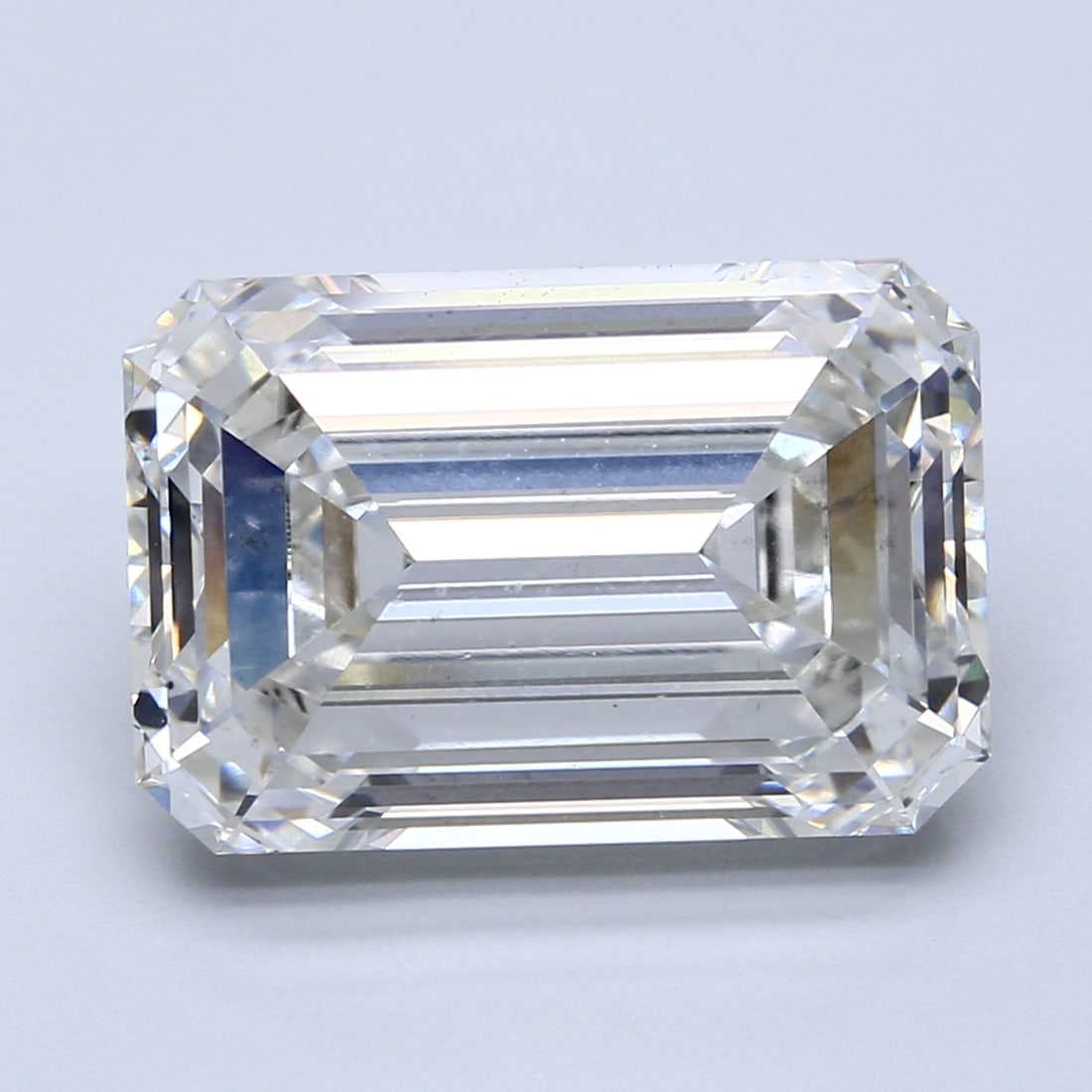 Loose Diamond - EMERALD 10.71ct H VS2: Loose Diamond - EMERALD 10.71ct H VS2 Source: This is a real non-mined Diamond that has been grown in a lab Shape: EMERALD Carats: 10.71 Color: H Clarity: VS2 Certification: IGI Condition: Pre-Owned P