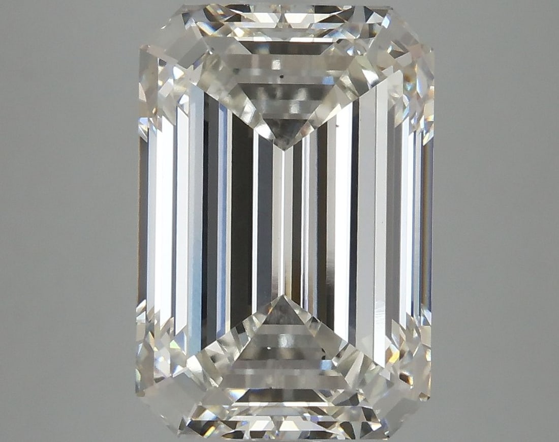 Loose Diamond - EMERALD 6.08ct H VS2: Loose Diamond - EMERALD 6.08ct H VS2 Source: This is a real non-mined Diamond that has been grown in a lab Shape: EMERALD Carats: 6.08 Color: H Clarity: VS2 Certification: IGI Video: