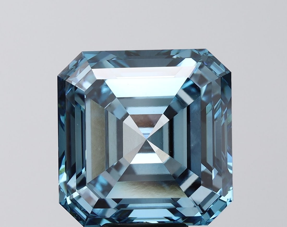 Loose Diamond - ASSCHER 11.54ct Fancy Vivid Blue VS1: Loose Diamond - ASSCHER 11.54ct Fancy Vivid Blue VS1 Source: This is a real non-mined Diamond that has been grown in a lab Shape: ASSCHER Carats: 11.54 Color: Fancy Vivid Blue Certification: IGI Video