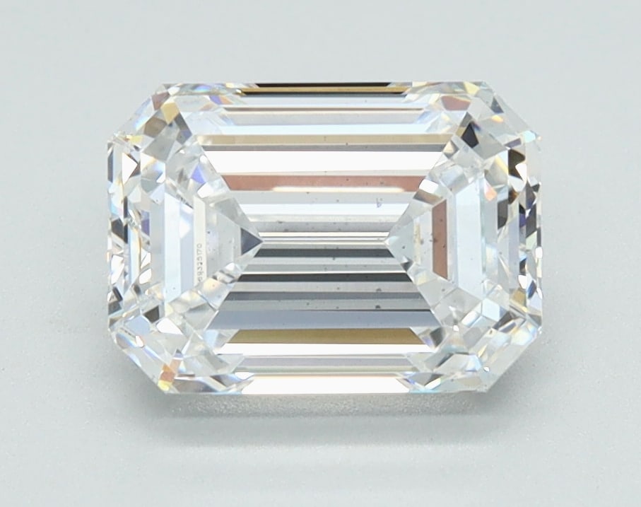 Loose Diamond - EMERALD 1.87ct E SI1: Loose Diamond - EMERALD 1.87ct E SI1 Source: This is a real non-mined Diamond that has been grown in a lab Shape: EMERALD Carats: 1.87 Color: E Clarity: SI1 Certification: IGI Condition: Pre-Owned PLE