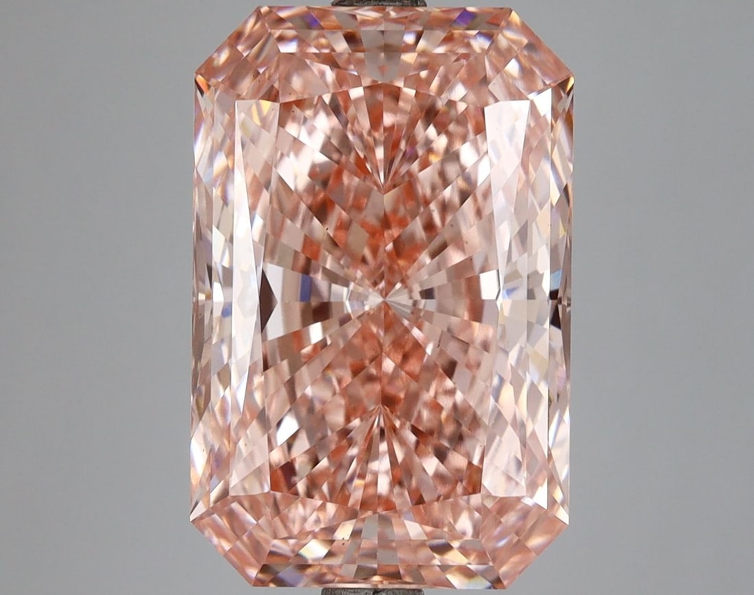 Loose Diamond - RADIANT 7.59ct Fancy Vivid Pink VS1: Loose Diamond - RADIANT 7.59ct Fancy Vivid Pink VS1 Source: This is a real non-mined Diamond that has been grown in a lab Shape: RADIANT Carats: 7.59 Color: Fancy Vivid Pink Certification: IGI