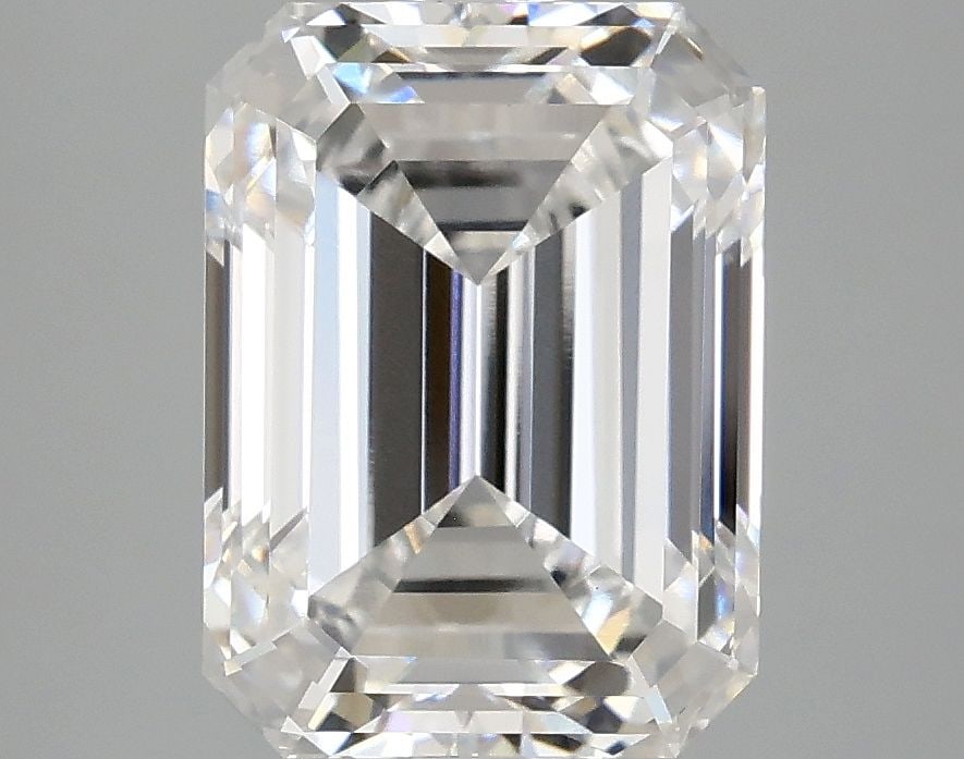 Loose Diamond - EMERALD 4.03ct E VS1: Loose Diamond - EMERALD 4.03ct E VS1 Source: This is a real non-mined Diamond that has been grown in a lab Shape: EMERALD Carats: 4.03 Color: E Clarity: VS1 Certification: IGI Video: