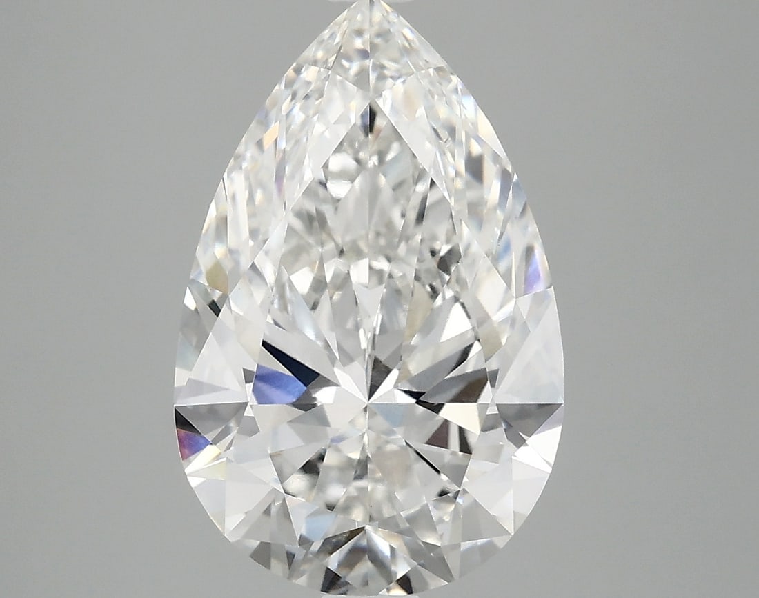 Loose Diamond - PEAR 3.9ct F VS1: Loose Diamond - PEAR 3.9ct F VS1 Source: This is a real non-mined Diamond that has been grown in a lab Shape: PEAR Carats: 3.9 Color: F Clarity: VS1 Certification: IGI Condition: Pre-Owned 