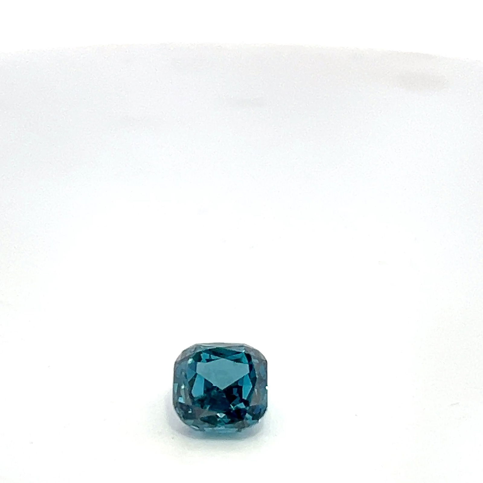 Loose Diamond - CUSHION BRILLIANT 3.6ct Fancy Blue SI2: Loose Diamond - CUSHION BRILLIANT 3.6ct Fancy Blue SI2 Source: This is a real non-mined Diamond that has been grown in a lab Shape: CUSHION BRILLIANT Carats: 3.6 Color: Fancy Blue Certification: NONE