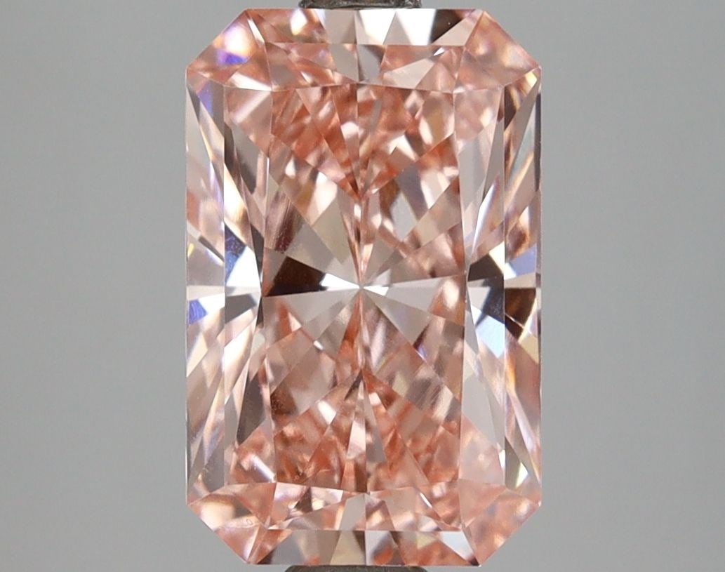 Loose Diamond - RADIANT 3.18ct Fancy Vivid Pink VS1: Loose Diamond - RADIANT 3.18ct Fancy Vivid Pink VS1 Source: This is a real non-mined Diamond that has been grown in a lab Shape: RADIANT Carats: 3.18 Color: Fancy Vivid Pink Certification: IGI