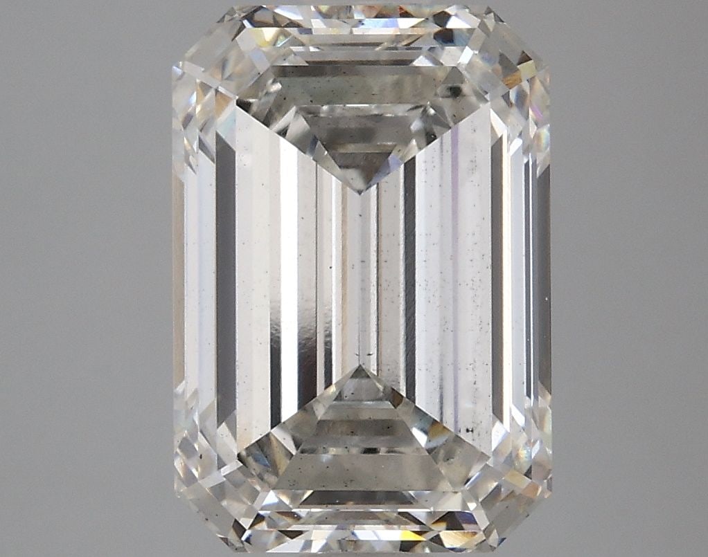 Loose Diamond - EMERALD 5.07ct H VS2: Loose Diamond - EMERALD 5.07ct H VS2 Source: This is a real non-mined Diamond that has been grown in a lab Shape: EMERALD Carats: 5.07 Color: H Clarity: VS2 Certification: IGI Video: