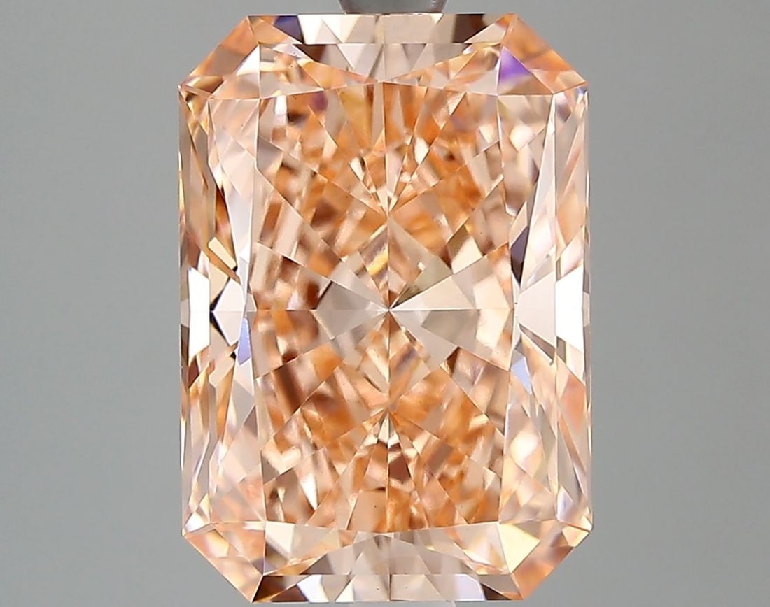 Loose Diamond - RADIANT 3.73ct Fancy Vivid Pink VVS2: Loose Diamond - RADIANT 3.73ct Fancy Vivid Pink VVS2 Source: This is a real non-mined Diamond that has been grown in a lab Shape: RADIANT Carats: 3.73 Color: Fancy Vivid Pink Certification: IGI