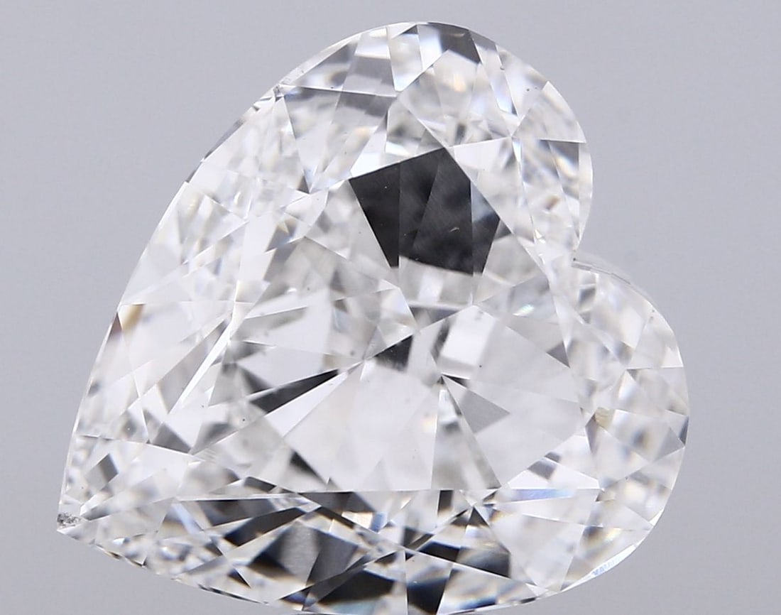 Loose Diamond - HEART 15.12ct F VS1: Loose Diamond - HEART 15.12ct F VS1 Source: This is a real non-mined Diamond that has been grown in a lab Shape: HEART Carats: 15.12 Color: F Clarity: VS1 Certification: IGI Video: Video Link 